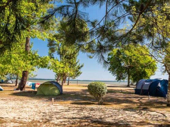 Tent pitch with electricity - Lake Side