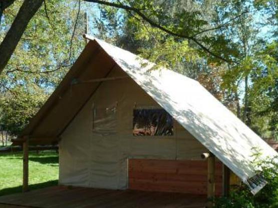 Tente toile et bois - adapté pour personnes à mobilité réduite