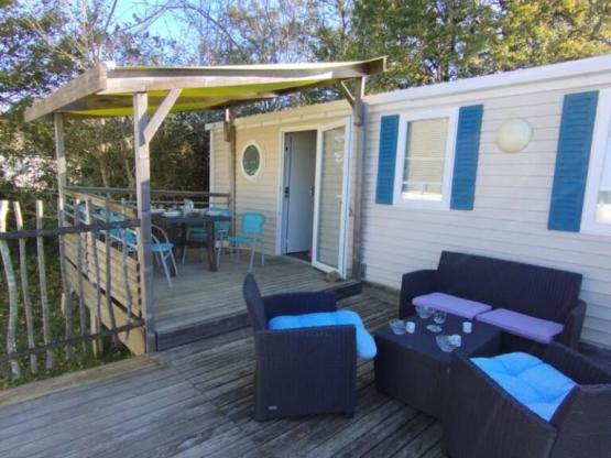 Stacaravan Confort  30 m² (3 slaapkamers)  + Clim + Half-schaduwrijk terras 10m²