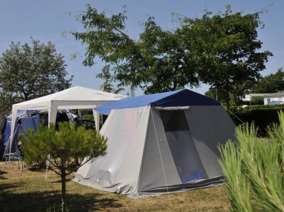 FORFAIT B CARAVANE / CAMPING CAR 2 people + vehicle + electricity