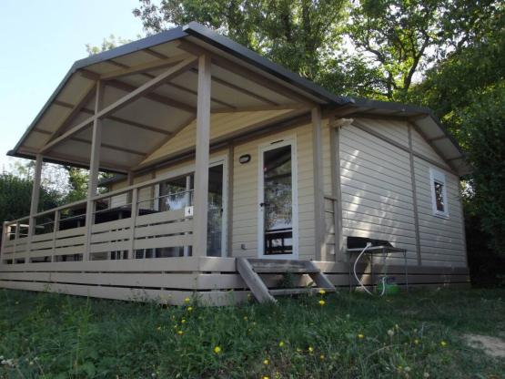 Chalet Prémium (35m²) avec grande terrasse couverte, 3 chambres