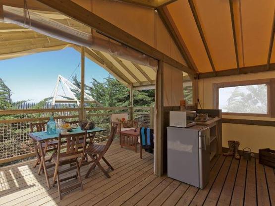 Eco-lodge 4 pers (sans sanitaires) 19m² +  terrasse 10m²