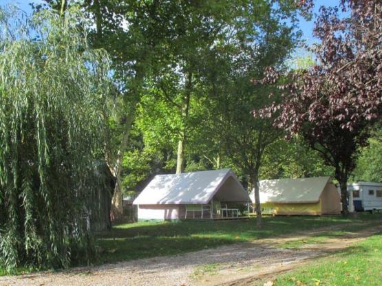 Tent with 2 single beds