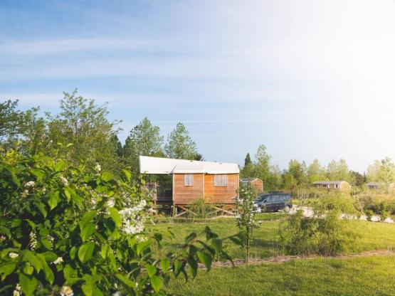 Bungalow toilé Carrelet sur pilotis - 2 chambres - Atypique et tout confort - Avec kitchenette, douche et toilettes