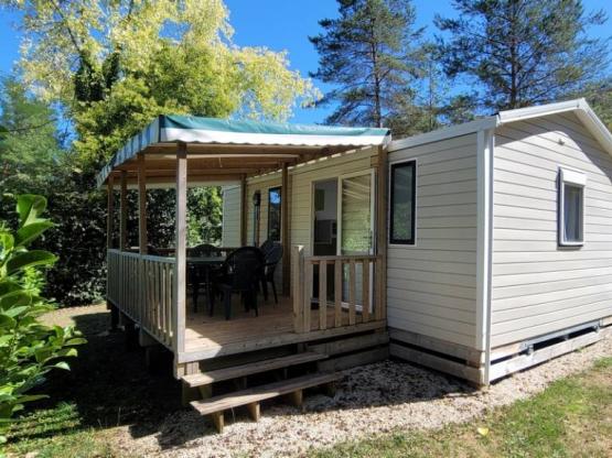 Mobil home Dolce Vita 27 m² avec télévision - 2 chambres - Terrasse couverte -