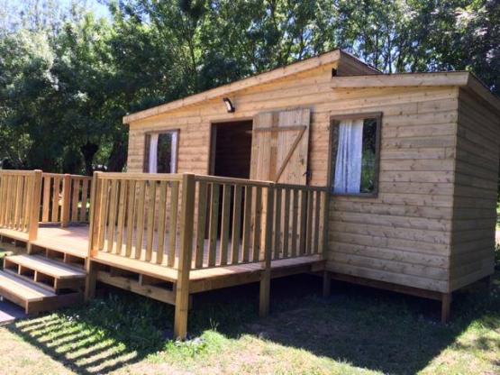 Cabane Family Standard 3 chambres 25m²  (sans sanitaires ni cuisine) + Terrasse non couverte.