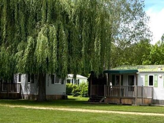 Mobil-home confort (2 chambres) + Terrasse couverte