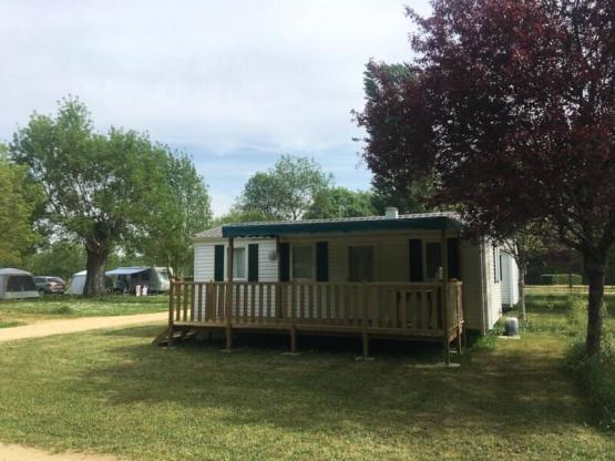 Mobil home éco (3 chambres) + Terrasse couverte