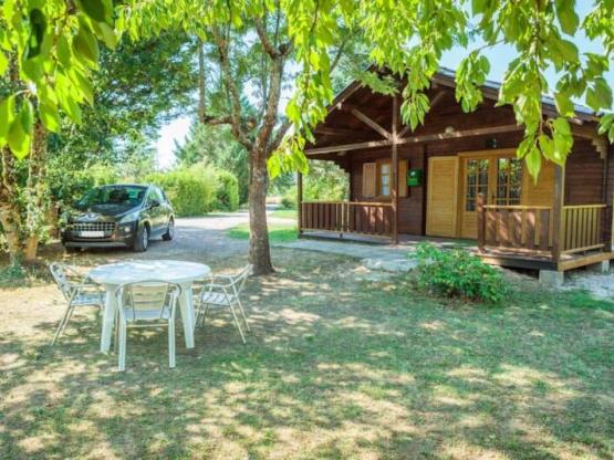 CHALET PMR CONFORT - 1 ch - clim - TV - BBQ - Ménage* - 35m2 + terrasse couverte de 14m2