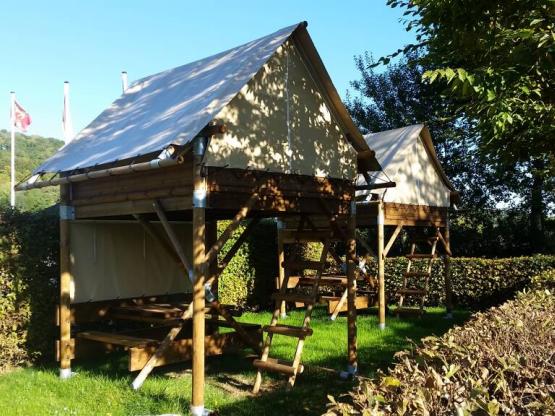Bivouac sur pilotis - 5m² - 1 chambre - abri vélo + espace repas couvert -