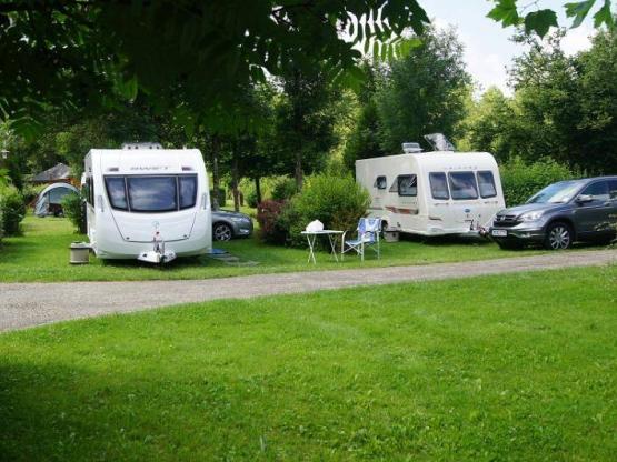 Forfait Privilège (1 tente ou caravane / 1 voiture / électricité 10A / eau & évacuation)