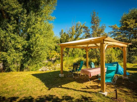 Pauschale Grand Confort 100/115m² : Zelt, Wohnwagen oder Wohnmobil, Strom - Pergola