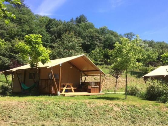 safari tent, (sans sanitaires privatifs), 2 chambres.