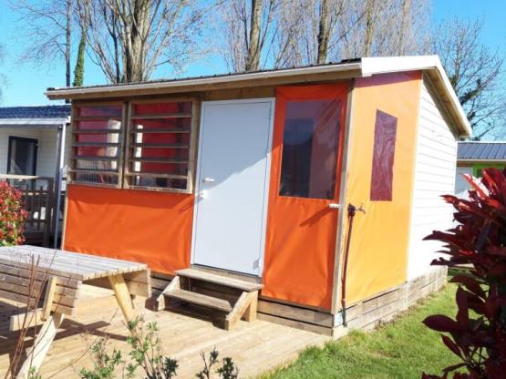 Tithome 2 chambres avec WC sans  sdd + terrasse