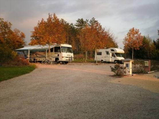 Aire camping-car  - 40m² - avec électricité 10A