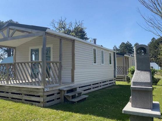 Mobil-home Premium 25 m² dont Terrasse couverte- 2 chambres +TV + Lave-vaisselle + BBQ