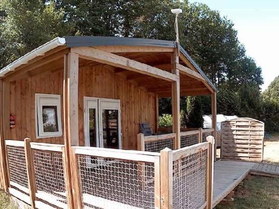 Chalet Détente PMR 35m² / 2 chambres - TV - Lave vaisselle - BBQ - Terrasse couverte