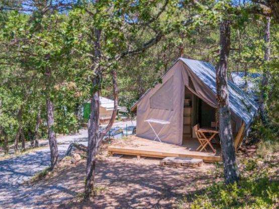 Lodge - Tente Sahari 25m² - 2 chambres avec sanitaires