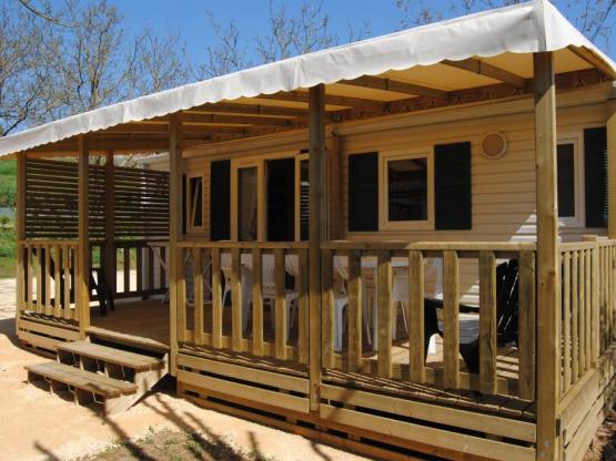 MOBILHOME AVEC SANITAIRE 3 CHAMBRES