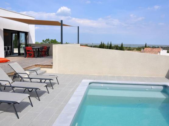 CASA PALMA villa avec piscine privée, vue sur étang de La Palme - 4 chambres - grande terrasse bois