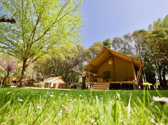 Lodge Essentiel 30m² + 15m² en mezzanine - 2 chambres - cuisine - salle d'eau - spa privatif