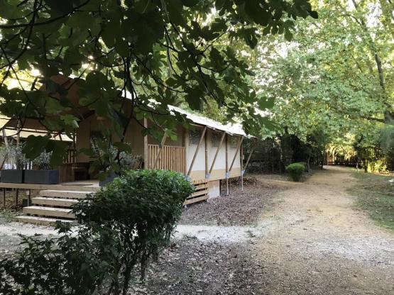 Lodge Jasmin 34m² - 3 chambres - cuisine - salle d'eau - spa privatif