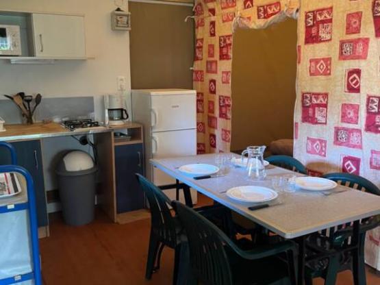 Tentes Toilées Standard 25m² 2 chambres sans sanitaire