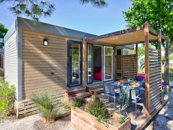 Mobil-home ORANGER Premium 33m2 (2 chambres) terrasse couverte 19m2- 2 SDB + LV + TV + Climatisation