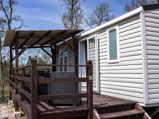 Mobil-Home SUPER MERCURE RIVIERA 32m² (2 chambres) dont terrasse couverte