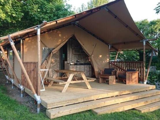 Bungalow Toilé meublé Woody 27m2 avec sanitaires 2ch