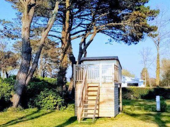 Cabane sur pilotis CAMPETOILE (sans sanitaires privatifs) -10 m² - 1 chambre