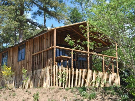 Cabane Confort 20m² (1 chambre) + terrasse couverte