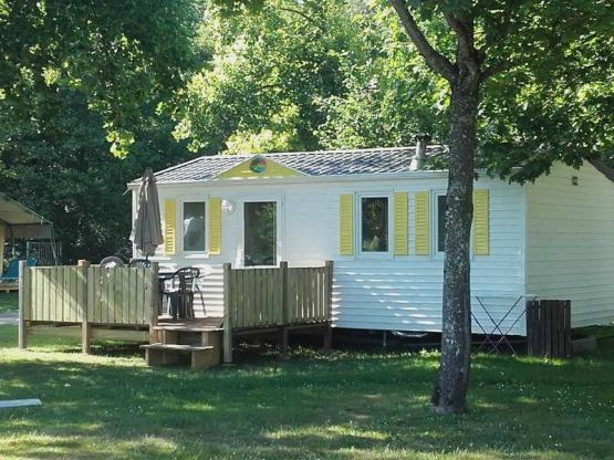 Stacaravan met 2 slaapkamers voor 4  personen