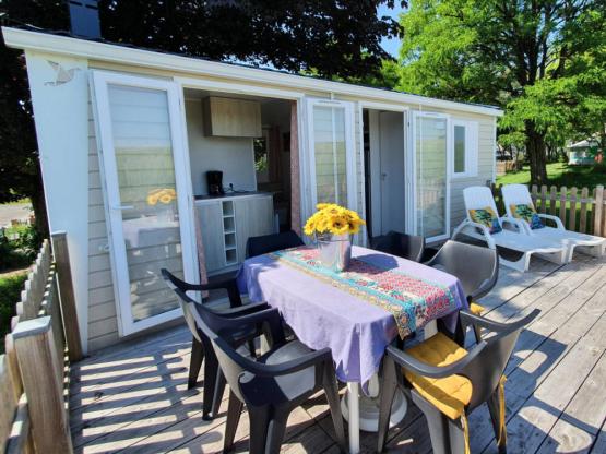 Stacaravan Evolution 45m² (24m²+Terras van 21 m²)- 2  slaapkamers