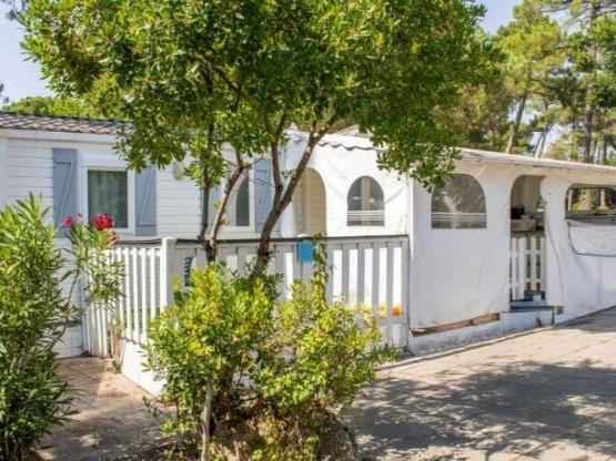 Mobil-home Rosée **** 8 Personnes