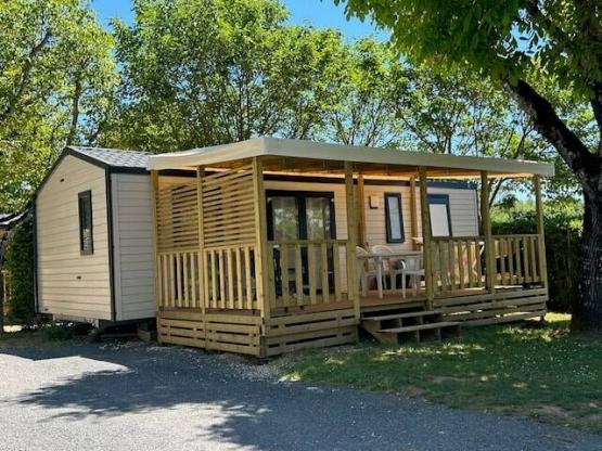 MOBILHOME NOYER AVEC SANITAIRE 3 chambres