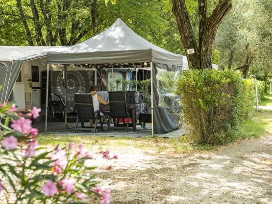 Emplacement Confort côté piscine