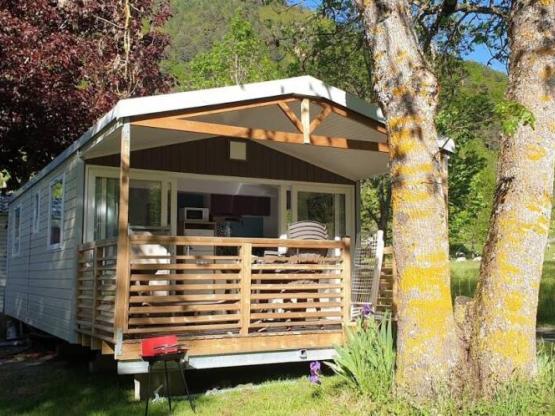 LES ELEGANCES - env. 30 m² - 2 chambres - TERRASSE COUVERTE EN PIGNON