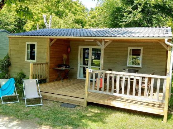 Chalet PREMIUM 48 m² (3 chambres) dont terrasse semi-couverte + TV+ LV + Clim + Plancha