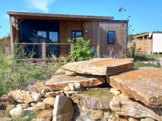 Mobil-home Premium 29m² 2 chambres + terrasse 17m² + TV + LV + Clim + plancha