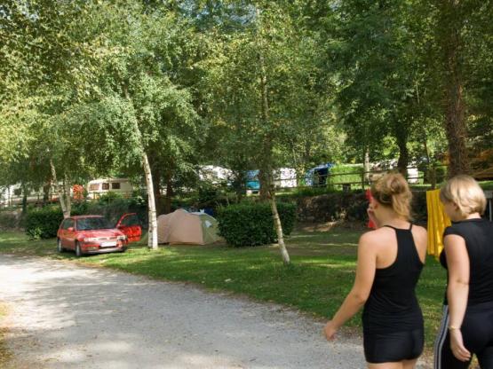 Forfait Confort (1 caravane, tente / 1 voiture) ou camping-car (électricité 10A)