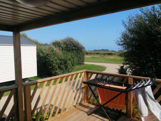 Mobil home Loggia - 2 chambres - terrasse semi couverte, vue mer