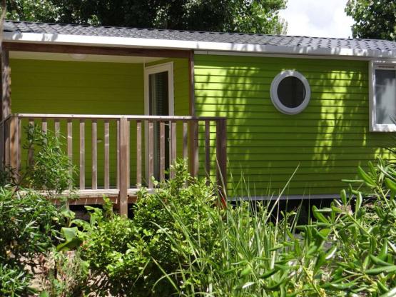 Mobilheim mit 2 Schlafzimmern – 4 Personen (1 Doppelbett + 2 Einzelbetten), KLIMAANLAGE/TV