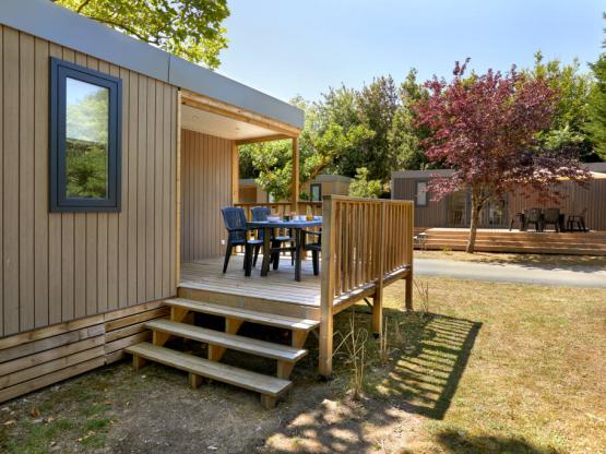 Mobil home Terrasse 4 pers premium Les Flots: 25.60 m² + 6.70 m²partly covered terrace