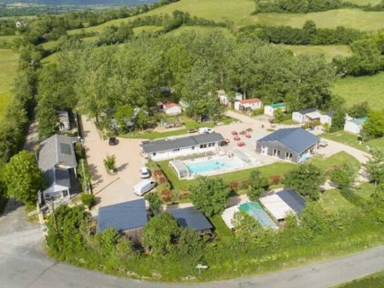 Forfait Confort : emplacement tente ou caravane + électricité 12A + véhicule