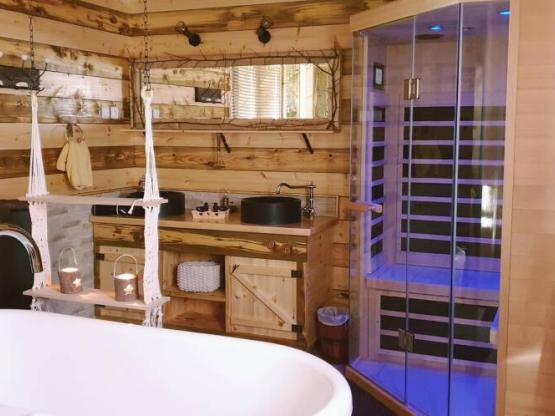 Cabane du Castor (Sauna,douche,baignoire,poêle à bois)