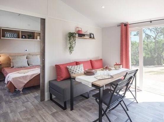 Mobil-home PMR - 32m² - 2 chambres - Terrasse bâchée - Climatisé