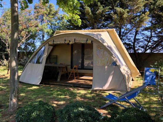 Coco-sweet 16m² (2 chambres) - sans sanitaires terrasse avec auvent + TV