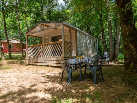 Mh PREMIUM 4pers, Clim,Télé, 2 Ch / 1 SDD, WC séparé, draps, serviettes, terrasse couverte