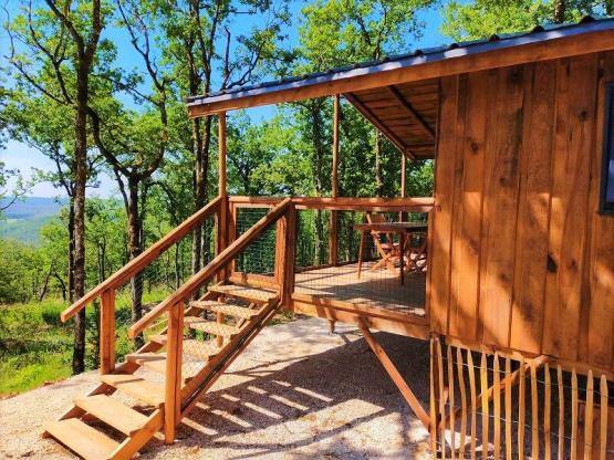 CABANE DELUXE FAMILLE SUR PILOTIS